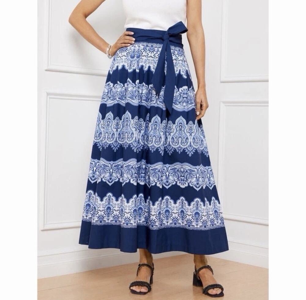 Talbots The Piper Pleated Patio Skirt Medallion Blue Womens Size 8